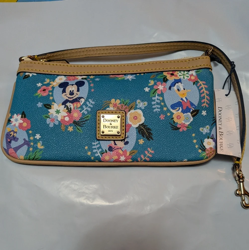 Disney Dooney & Bourke Epcot Flower and Garden 2016 Festival Wristlet.  - Picture 2 of 10